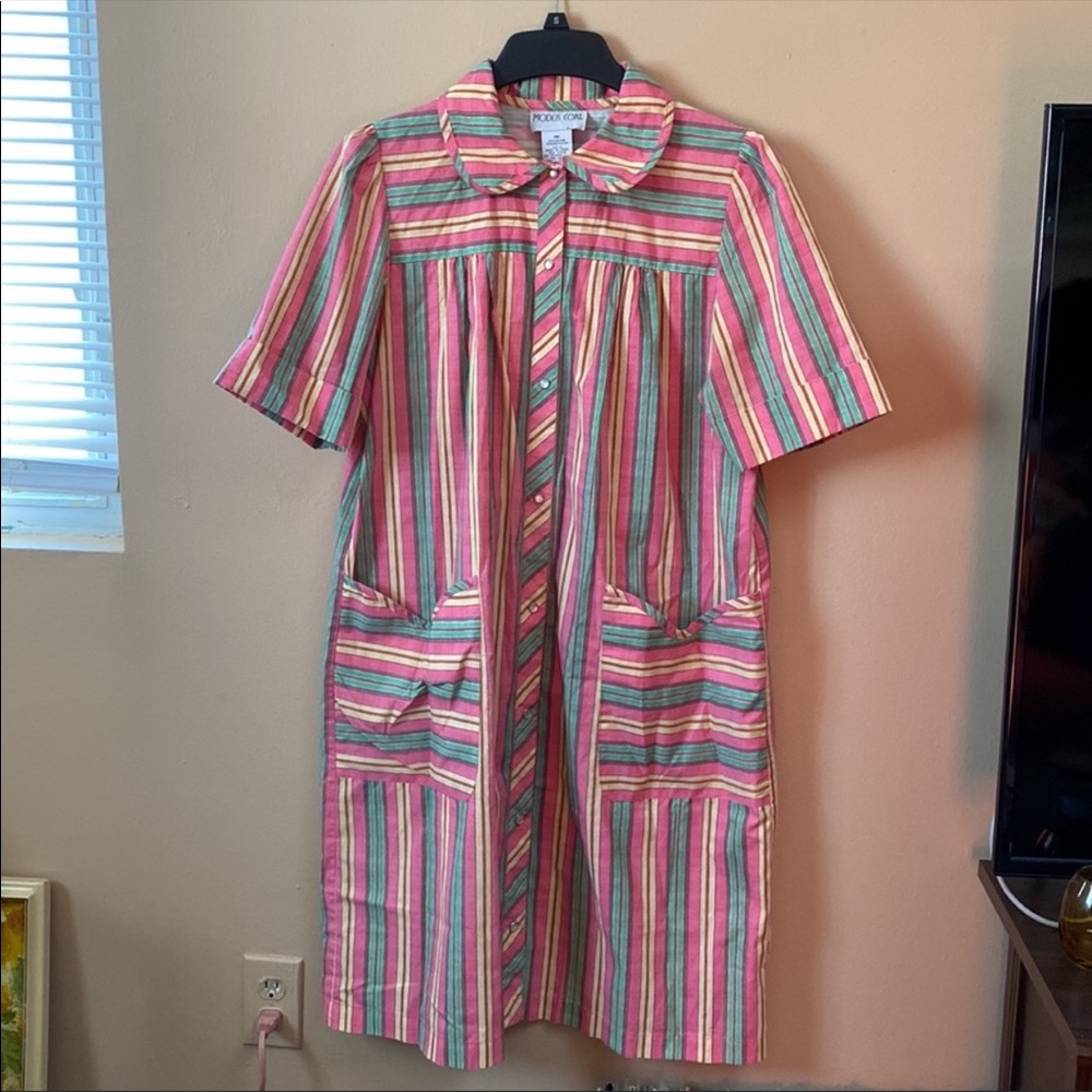 VTG Candy Stripe House Coat Dressing Gown Robe
